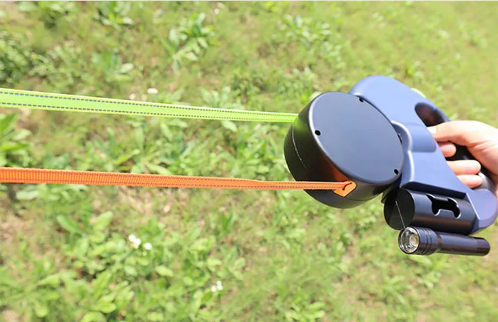Retractable Dual Dog Leash outside